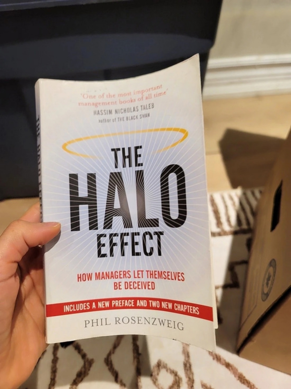 Free Press The Halo Effect:and the Eight Other Business Delusions That Deceive